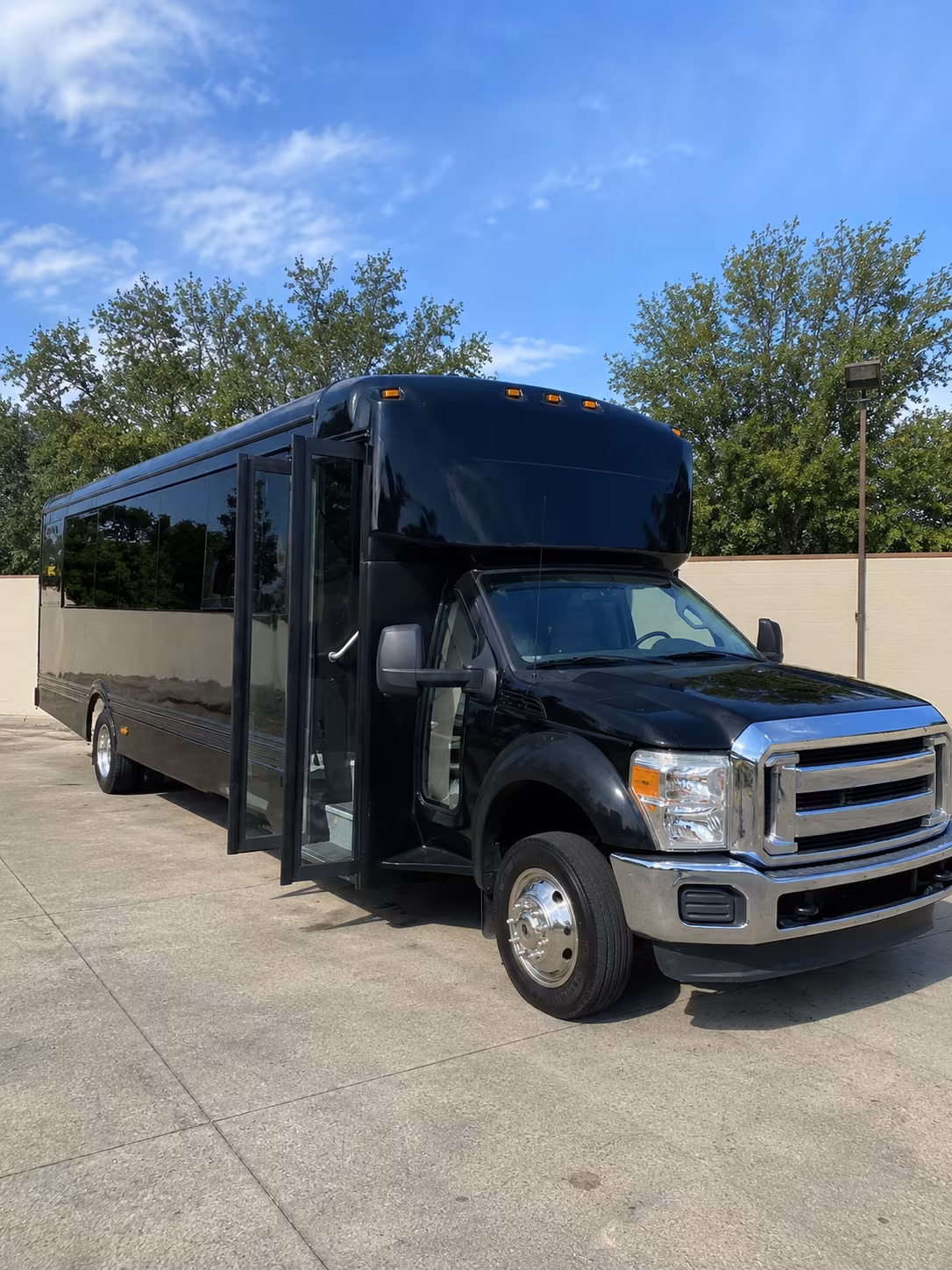 phoenix 20 passenger party bus